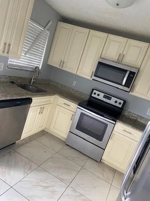 578 SW Sara Boulevard Port St. Lucie, FL 34953