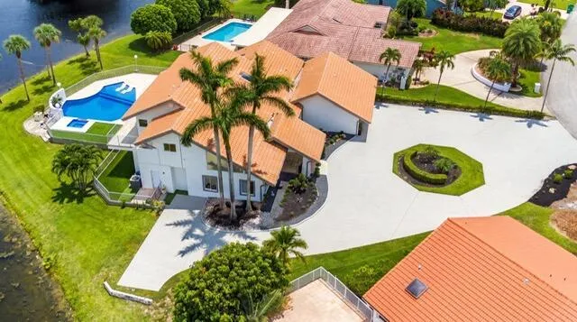 8709 BANYAN COURT Tamarac, FL 33321