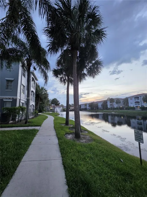 9615 NW 1st Ct #10-301