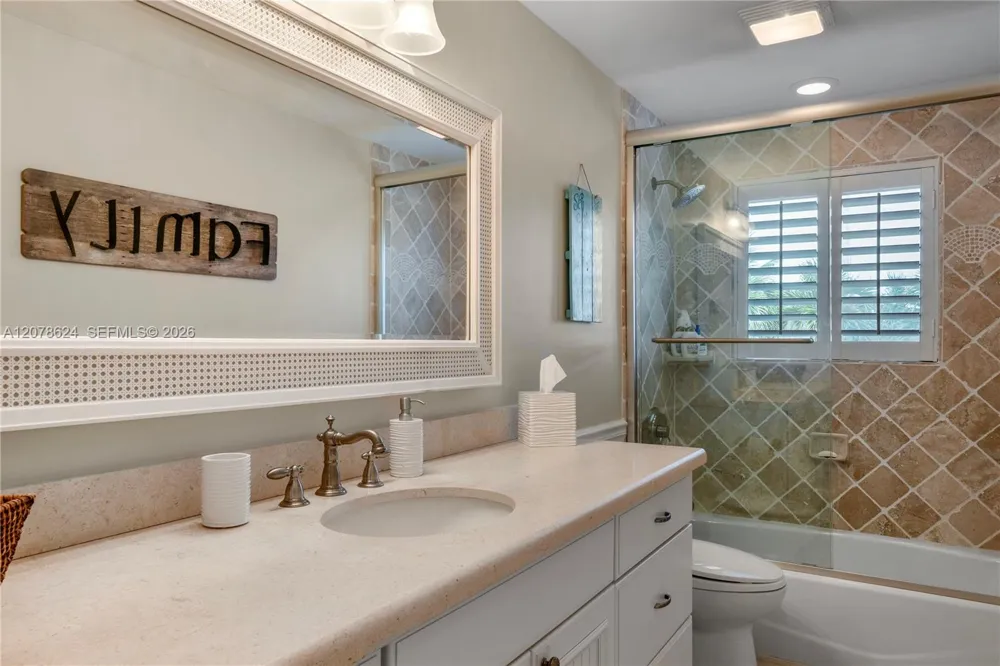 148 Giardino Dr Plantation Key, FL 33036