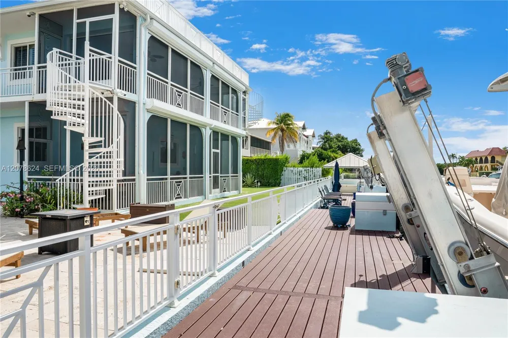 148 Giardino Dr Plantation Key, FL 33036