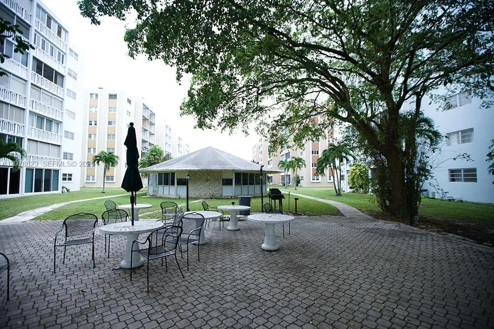 300 NE 12th Ave #703 Hallandale Beach, FL 33009