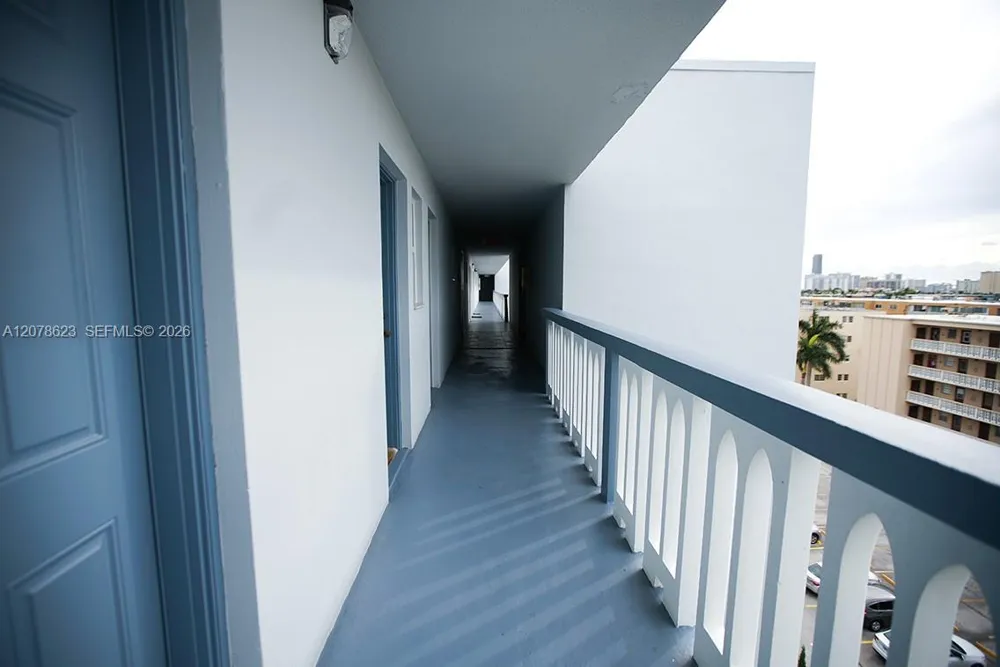 300 NE 12th Ave #703 Hallandale Beach, FL 33009