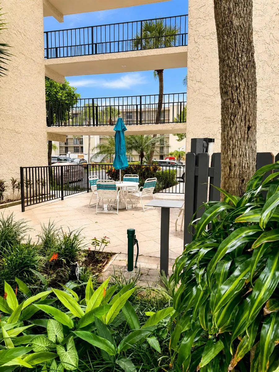 7 Royal Palm Way #505 Boca Raton, FL 33432