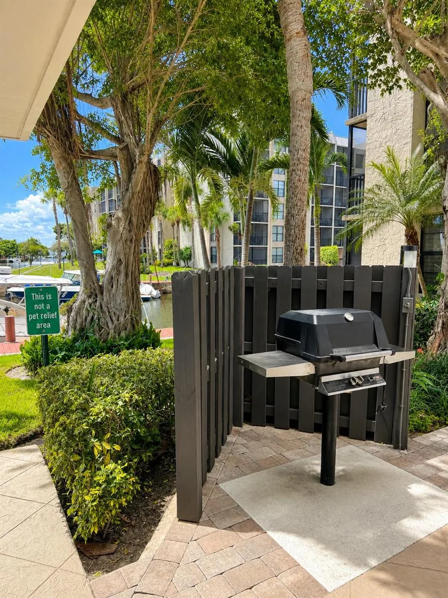 7 Royal Palm Way #505 Boca Raton, FL 33432