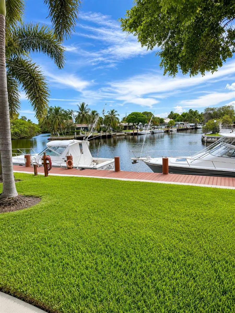 7 Royal Palm Way #505 Boca Raton, FL 33432