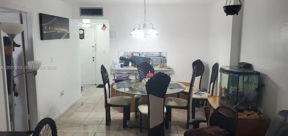 677 SW 9th Ave #102 Miami, FL 33130