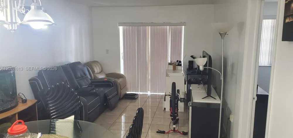 677 SW 9th Ave #102 Miami, FL 33130