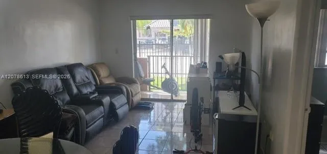 677 SW 9th Ave #102 Miami, FL 33130