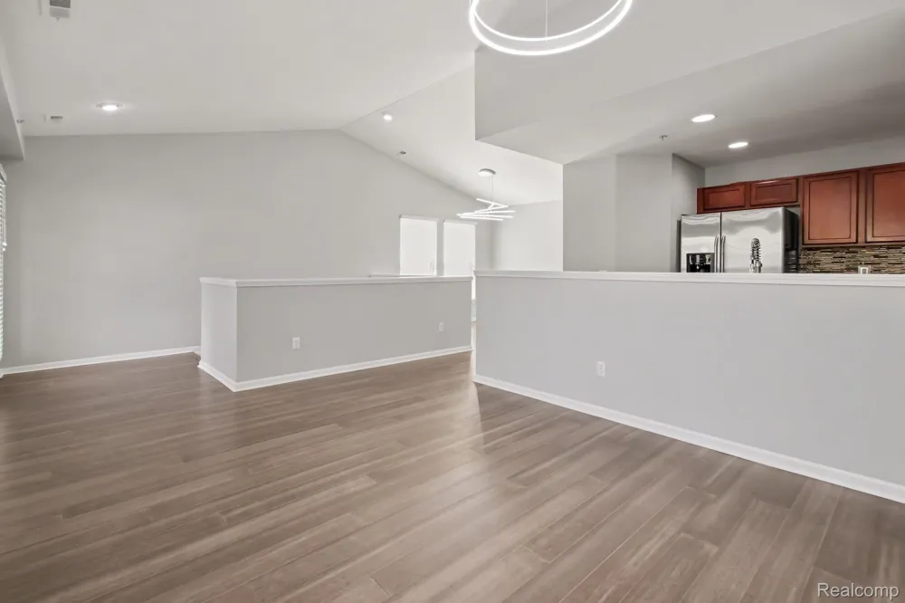 27909 Hopkins Drive Novi City, MI 48377