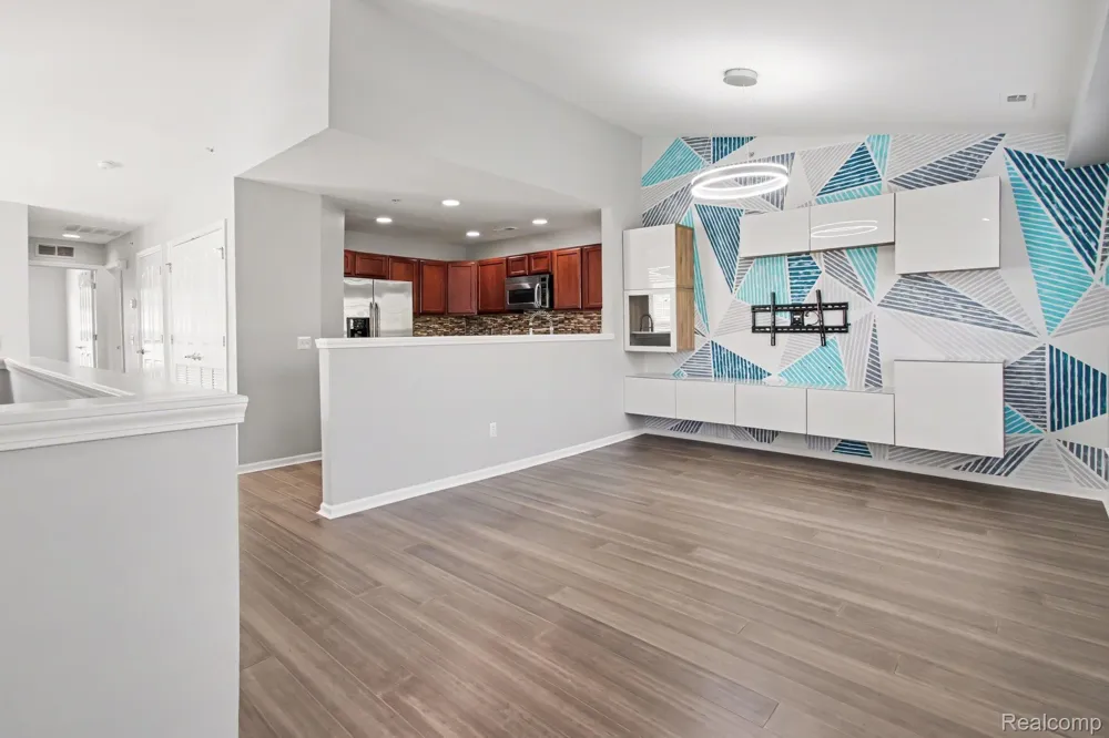 27909 Hopkins Drive Novi City, MI 48377
