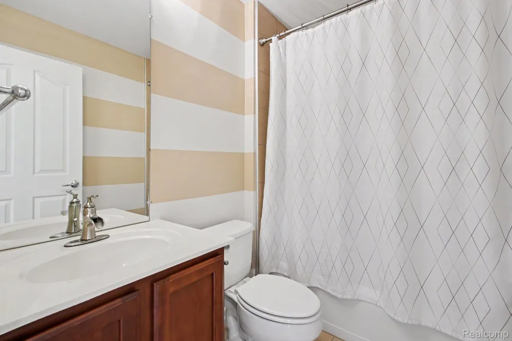 27909 Hopkins Drive Novi City, MI 48377