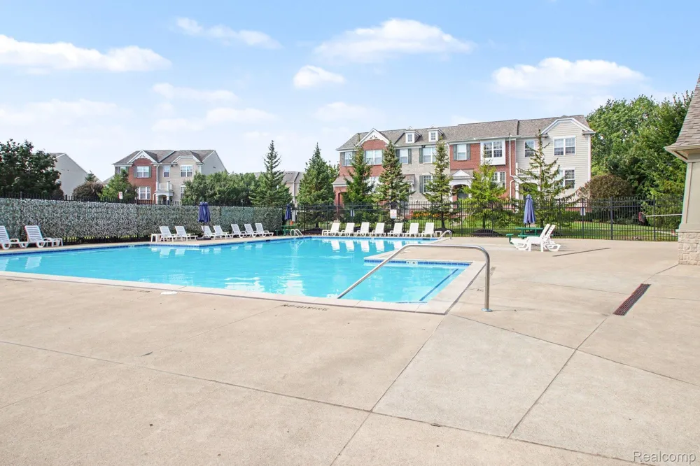 27909 Hopkins Drive Novi City, MI 48377