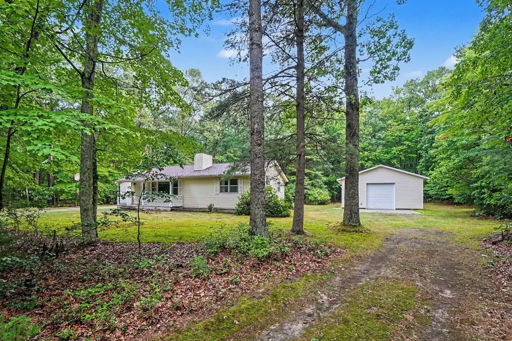 4730 W McMillan Road Fruitland Township, MI 49445