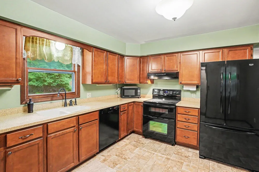 4730 W McMillan Road Fruitland Township, MI 49445