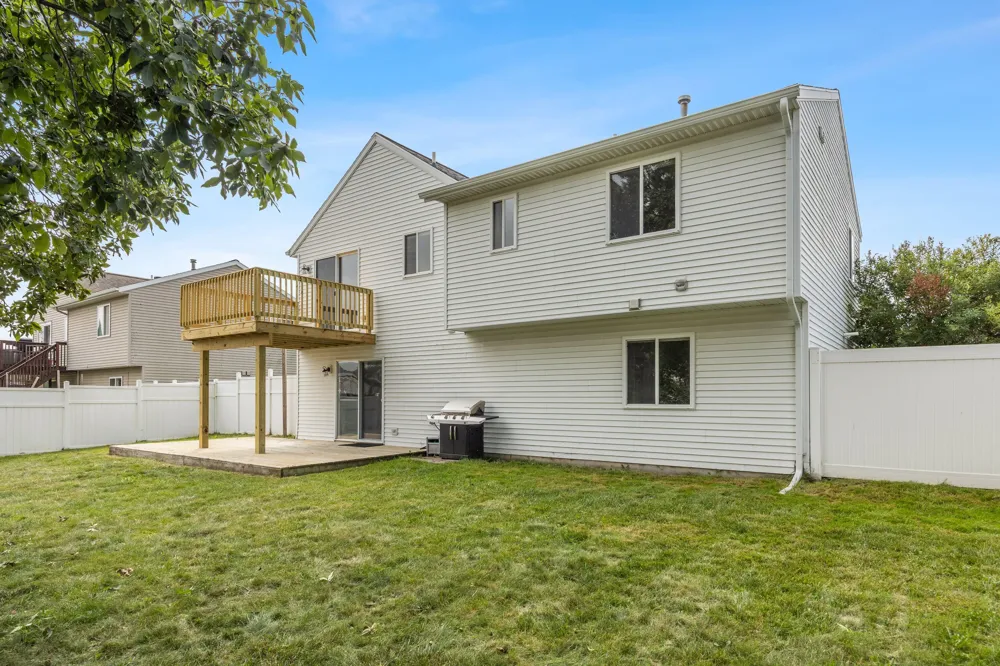 350 Tall Grass Drive Cedar Springs City, MI 49319