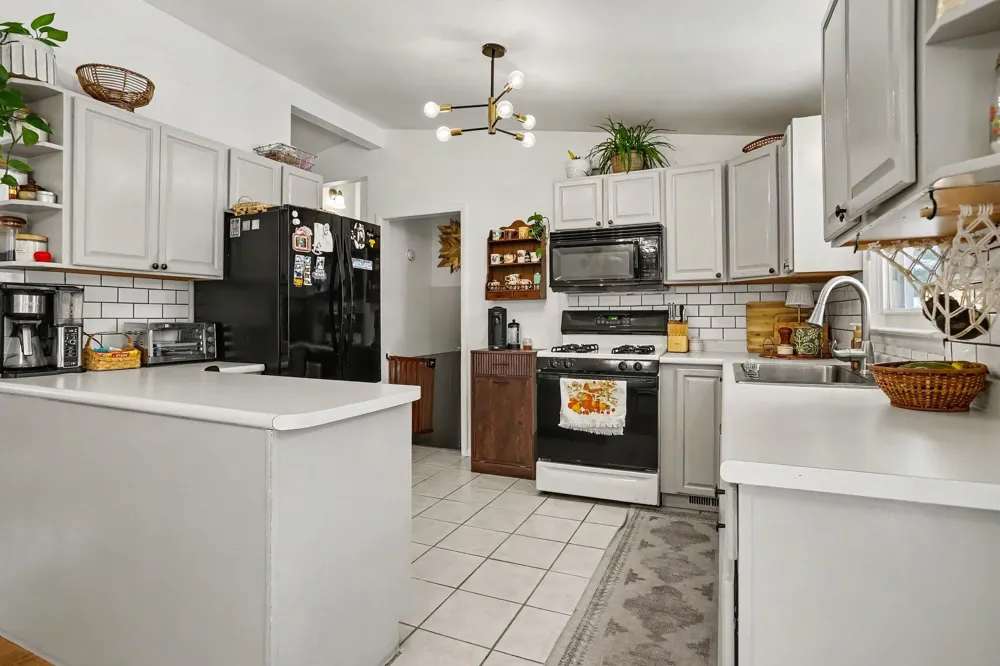 6113 Longview Street Portage City, MI 49024