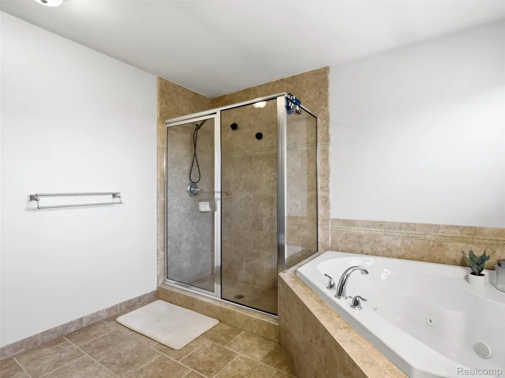 39218 Nautical Lane Harrison Charter Township, MI 48045