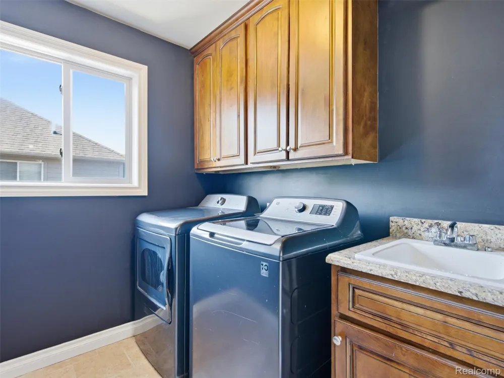 39218 Nautical Lane Harrison Charter Township, MI 48045