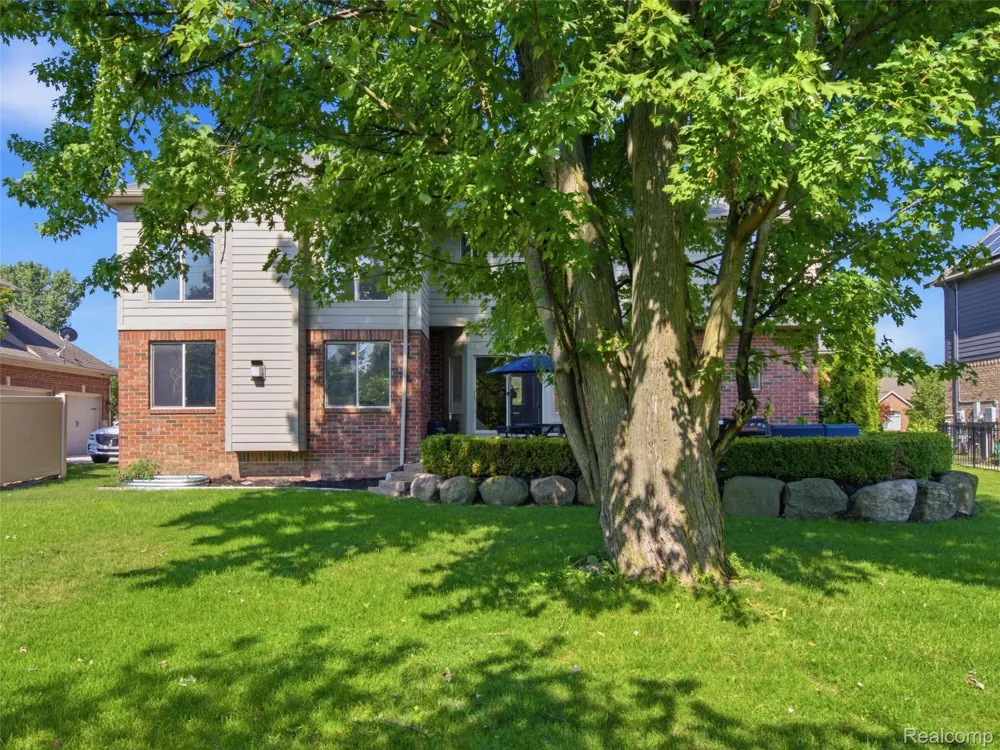 39218 Nautical Lane Harrison Charter Township, MI 48045