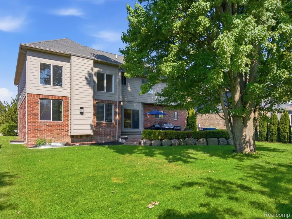 39218 Nautical Lane Harrison Charter Township, MI 48045