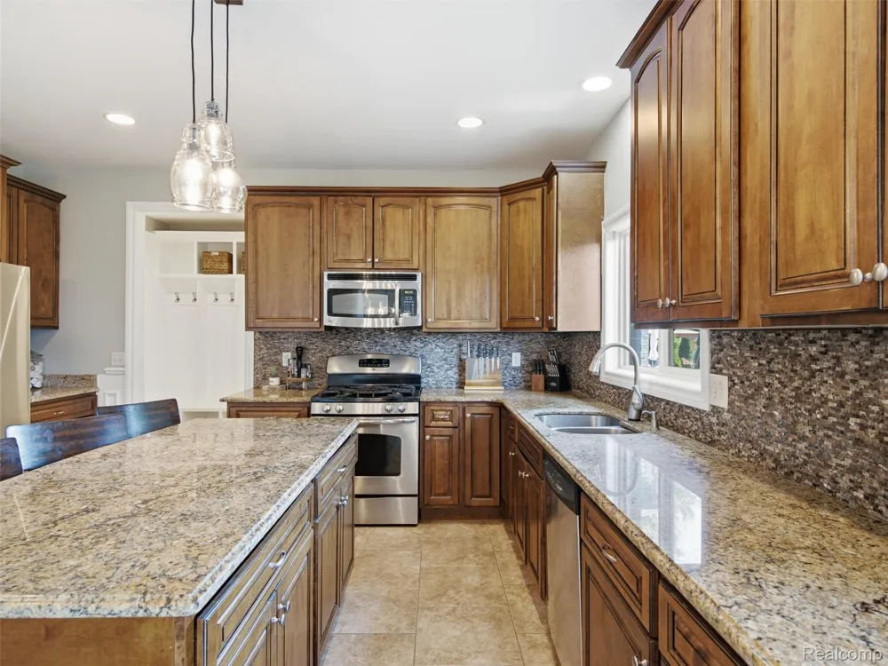 39218 Nautical Lane Harrison Charter Township, MI 48045