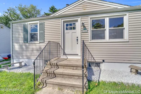 318 W Sylvania Avenue