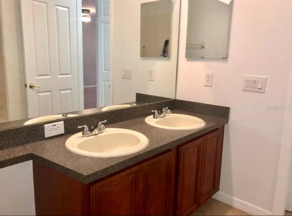 540 WOODLAND TERRACE BOULEVARD Orlando, FL 32828