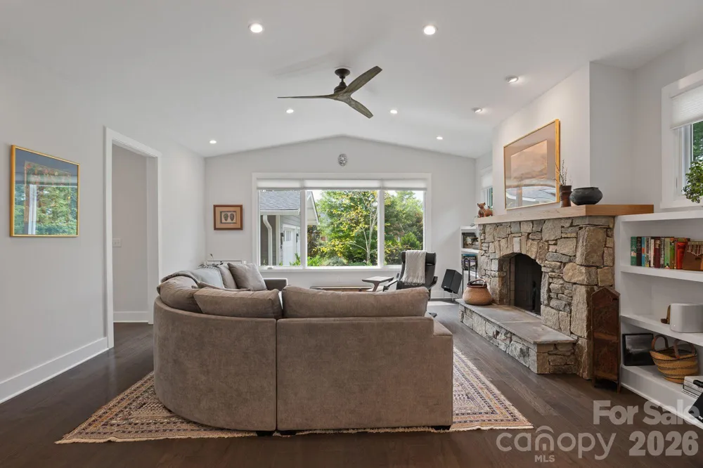 497 Kimberly Avenue Asheville, NC 28804