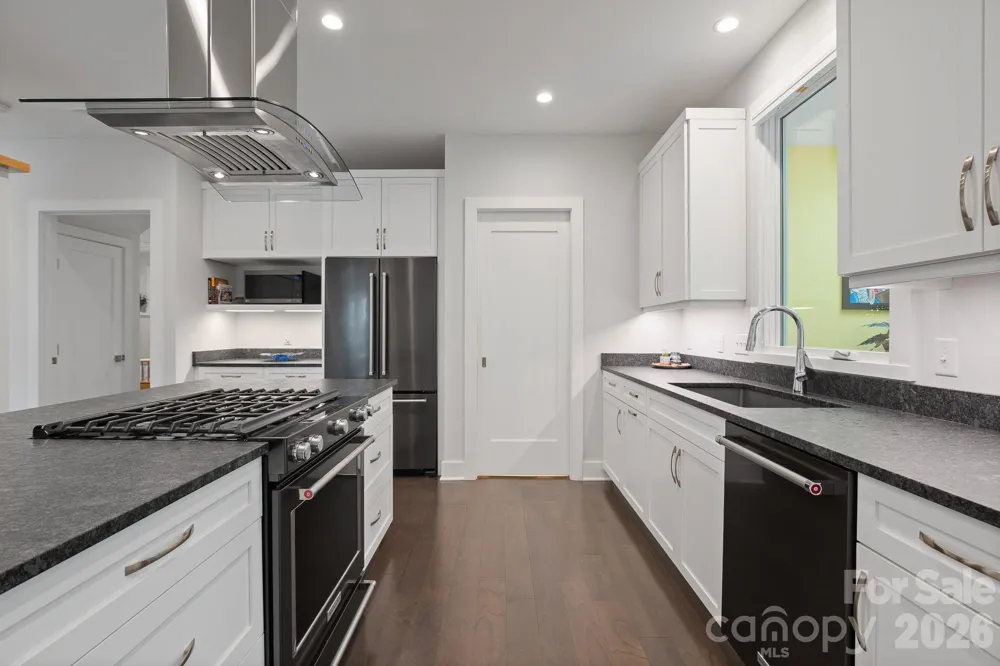 497 Kimberly Avenue Asheville, NC 28804