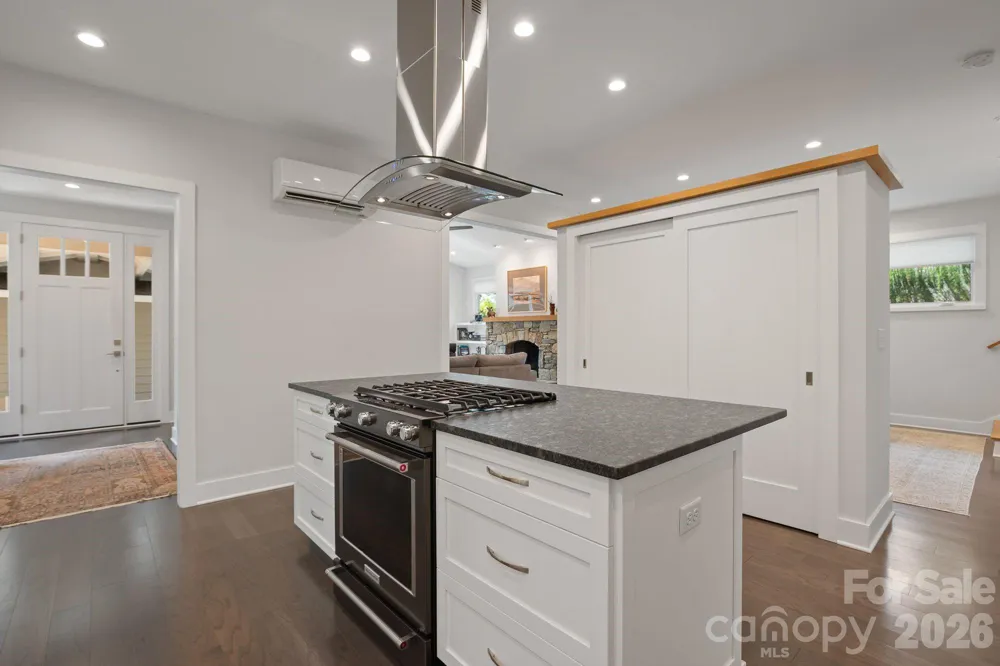 497 Kimberly Avenue Asheville, NC 28804