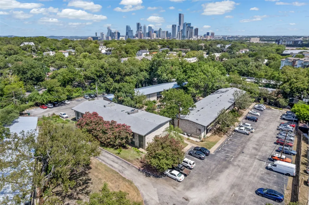 1304 Mariposa Drive #132 Austin, TX 78704