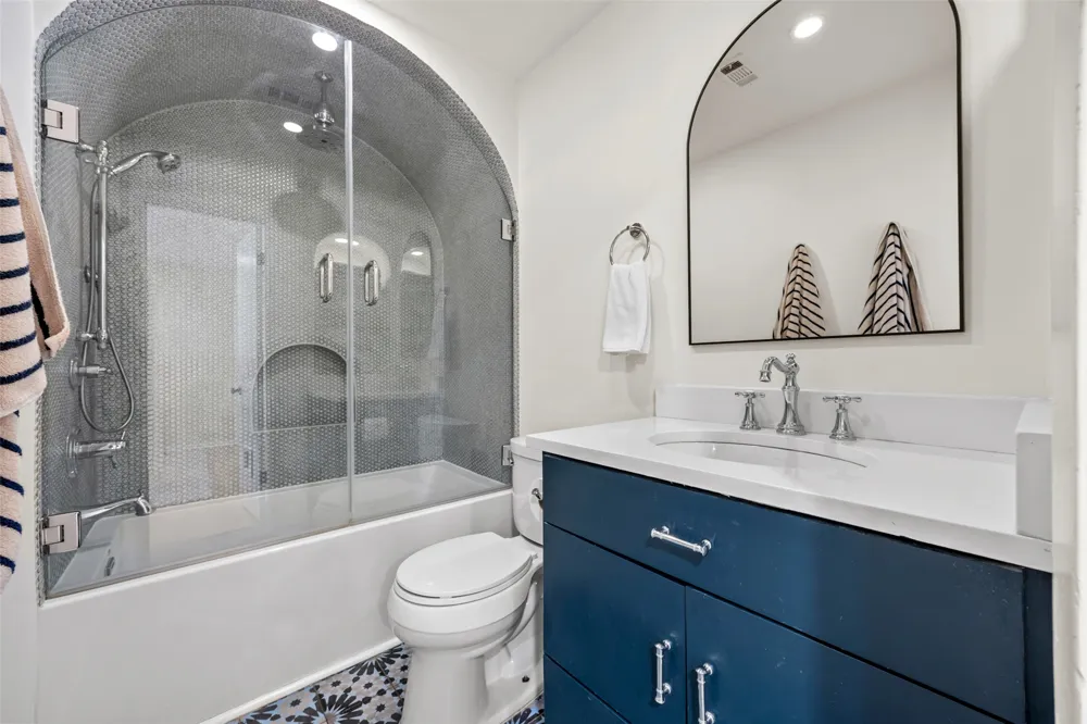 1304 Mariposa Drive #132 Austin, TX 78704