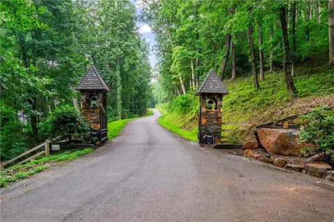 00 Rocky Knob Estates