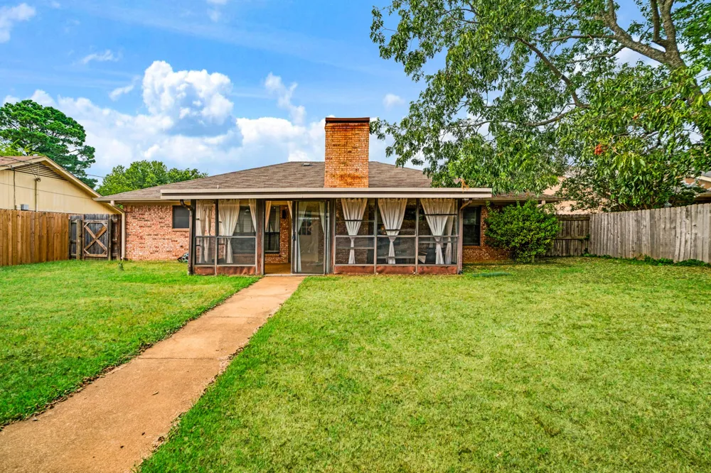 2710 Ballard Drive Paris, TX 75460