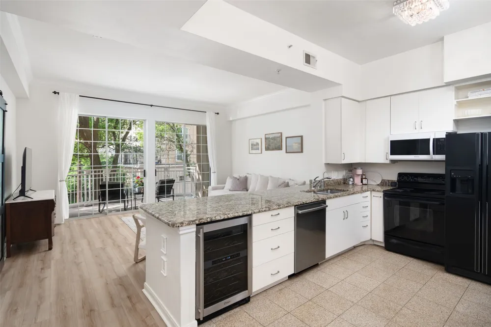 3225 Turtle Creek Boulevard #234 Dallas, TX 75219