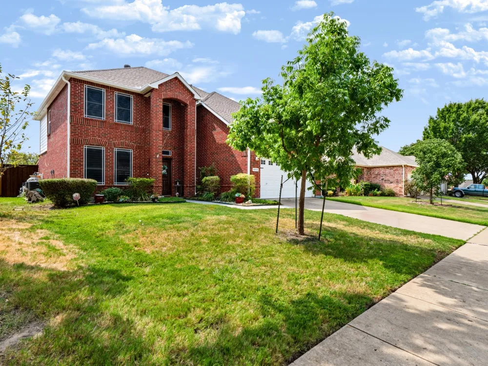 10518 Woodlands Trail Rowlett, TX 75089