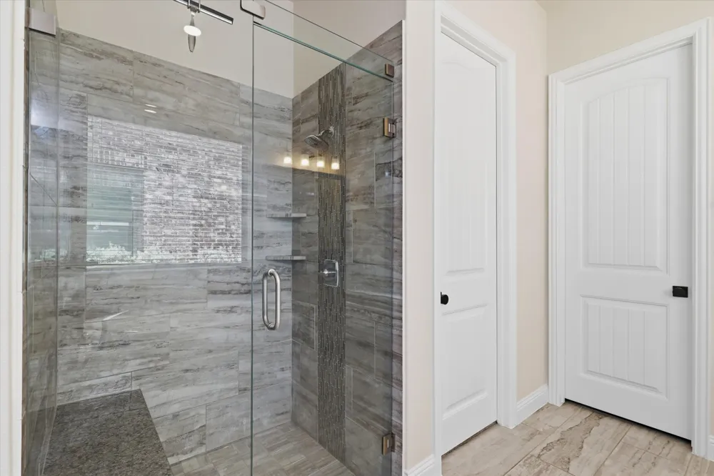 2433 Mare Road Carrollton, TX 75010