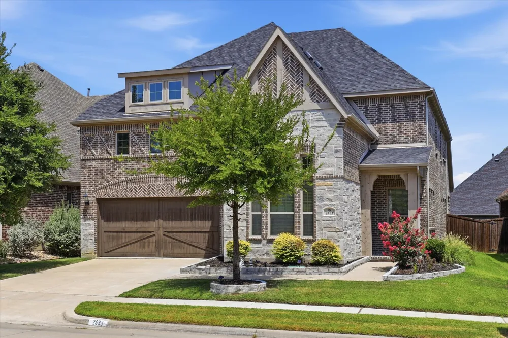 2433 Mare Road Carrollton, TX 75010