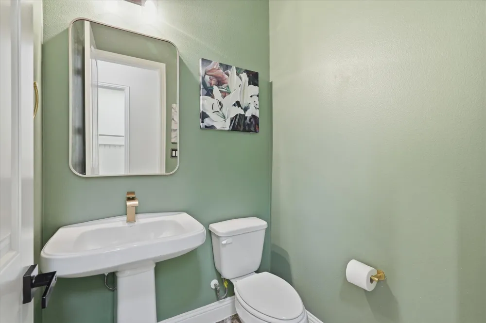 2433 Mare Road Carrollton, TX 75010