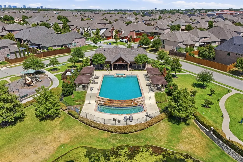 2433 Mare Road Carrollton, TX 75010