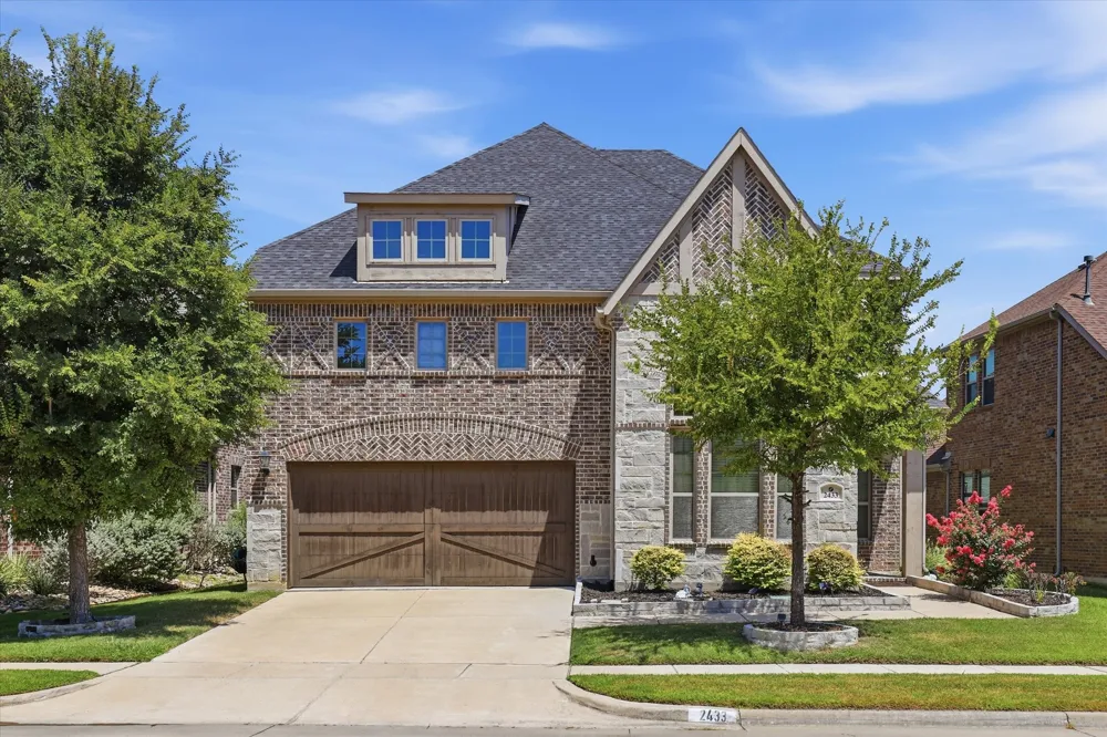 2433 Mare Road Carrollton, TX 75010