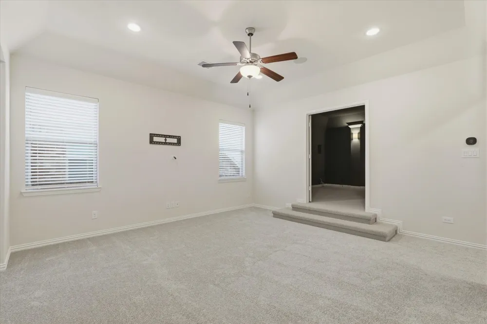 2433 Mare Road Carrollton, TX 75010