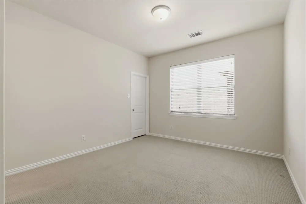 2433 Mare Road Carrollton, TX 75010
