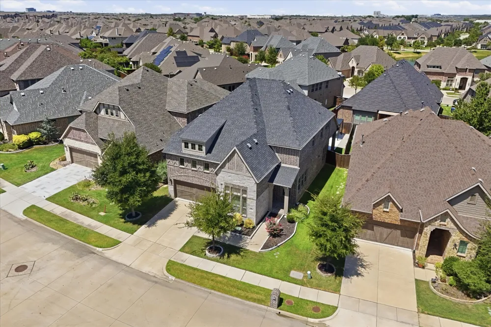 2433 Mare Road Carrollton, TX 75010