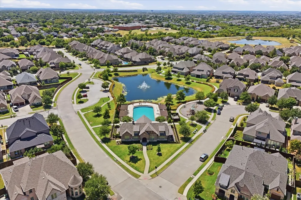 2433 Mare Road Carrollton, TX 75010