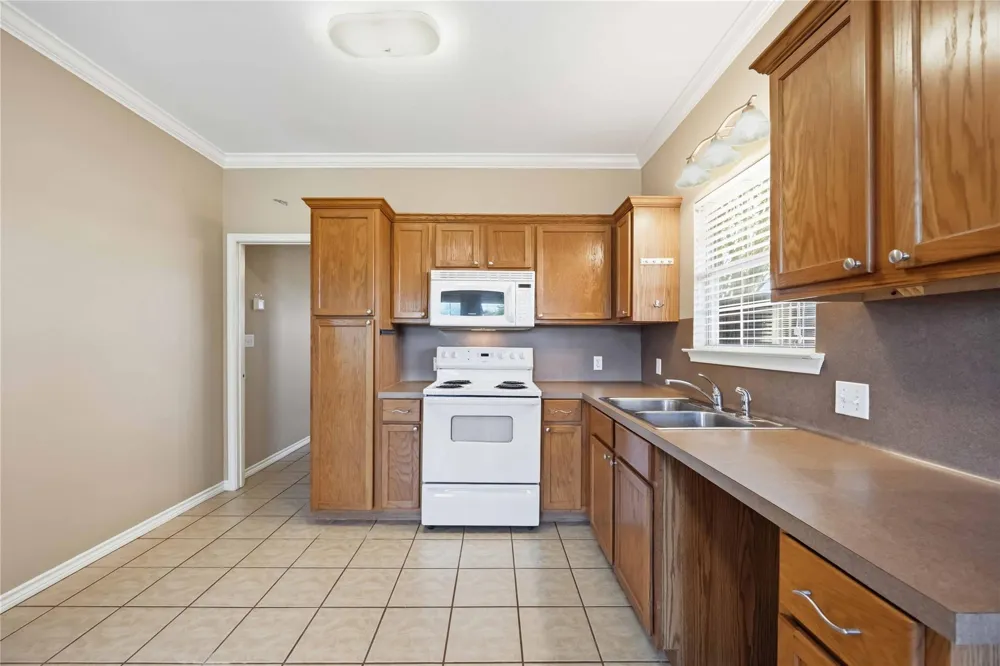 9603 Surrey Lane Richmond, TX 77469