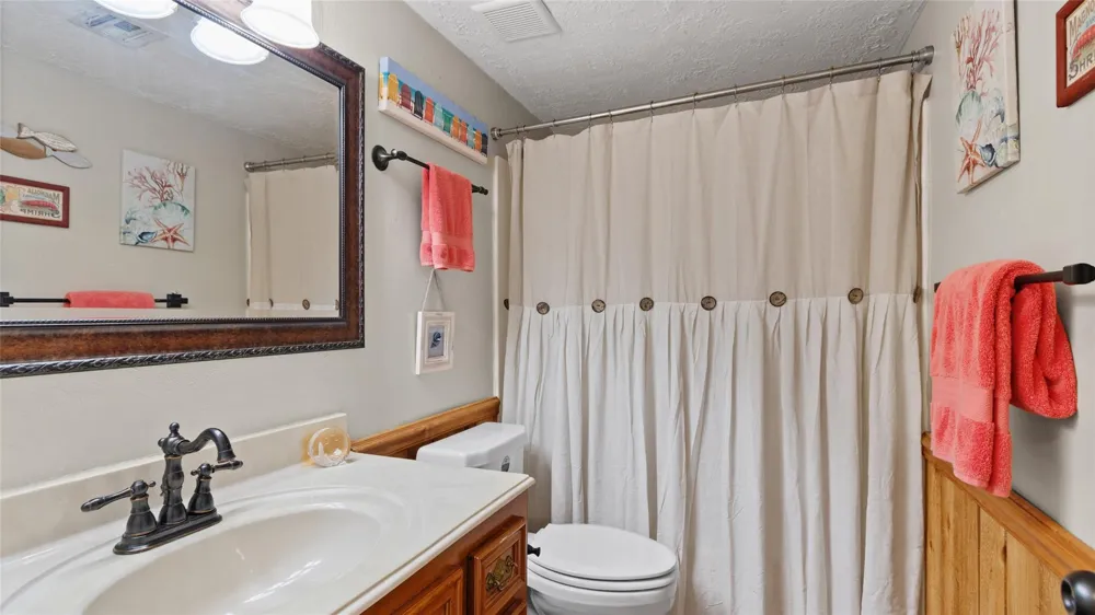 655 Davis Road League City, TX 77573