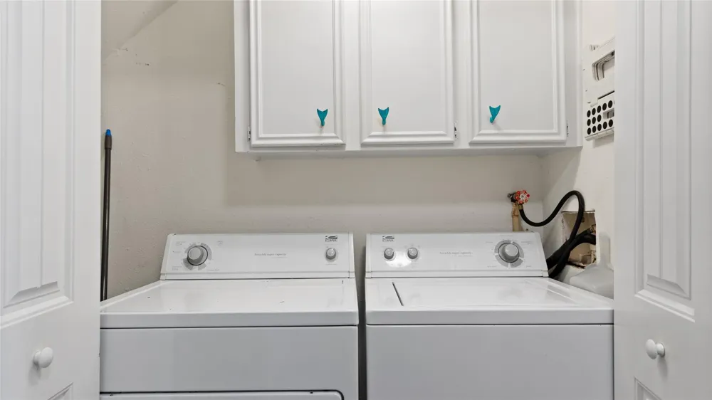 655 Davis Road League City, TX 77573