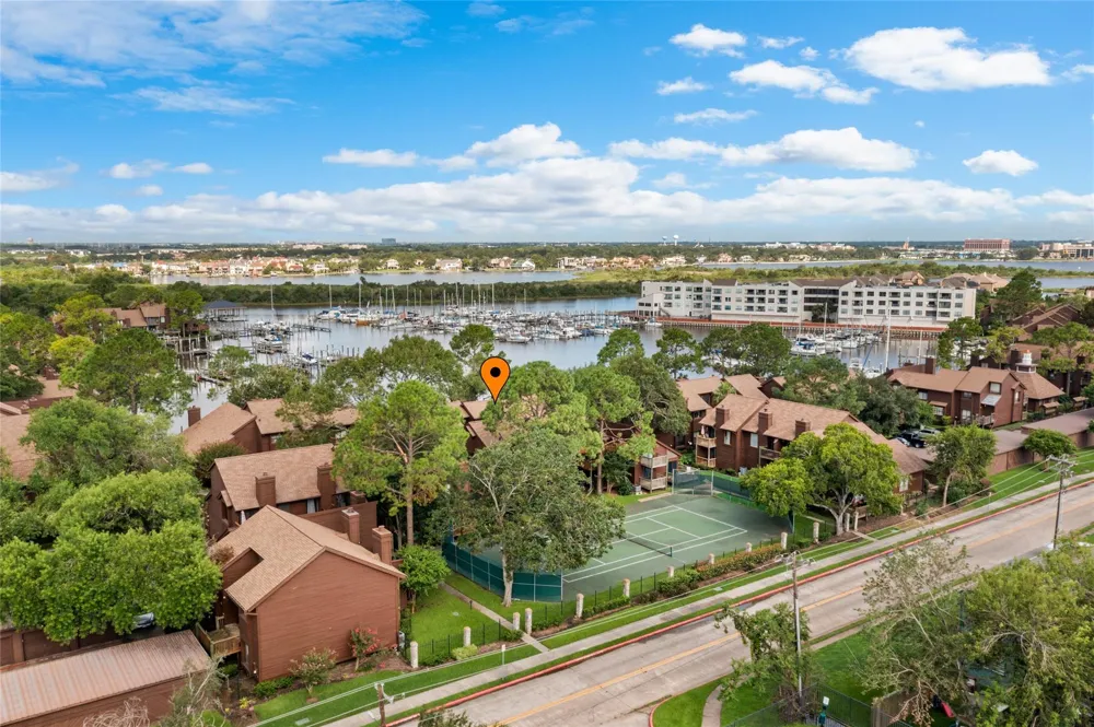 655 Davis Road League City, TX 77573